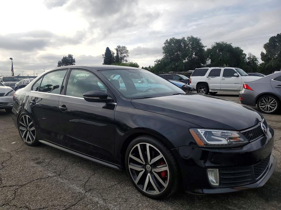 2013 Volkswagen Jetta VIN 3VW4A7AJ8DM424024 COPART salvage auction — REAR END, Ca - Salvage Certificate, sold $1,250 on 2026-08-04 (photo 4)
