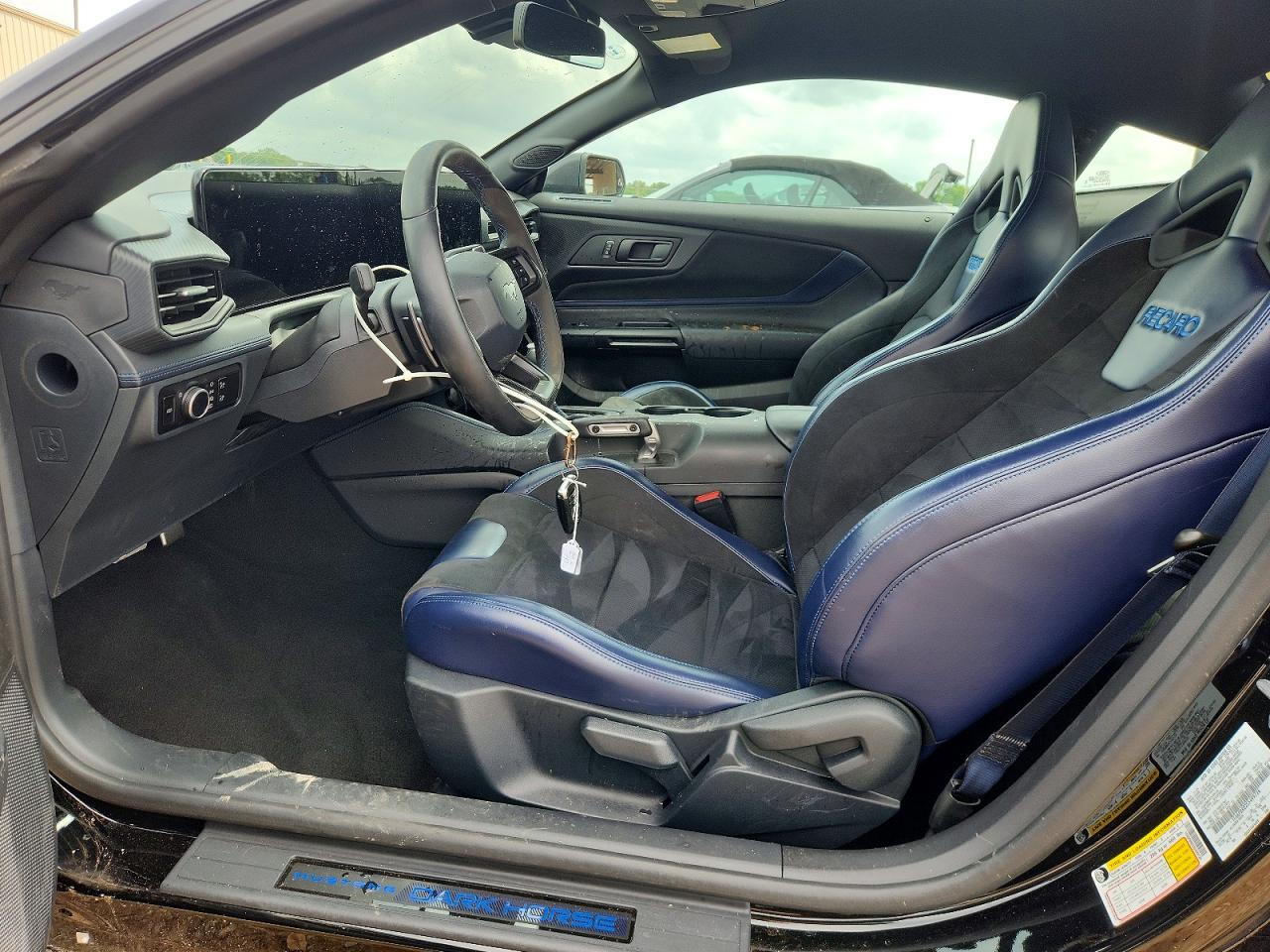2025 Ford Mustang VIN 1FA6P8R02S5499726 COPART salvage auction — Side, AL - CERT OF TITLE-SALVAGE TITLE, sold $36,000 on 2026-07-01 (photo 7)