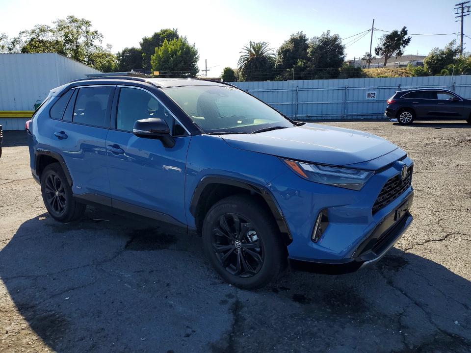 2025 Toyota Rav 4 VIN JTME6RFV6SD580524 COPART salvage auction — REAR END, Salvage Title, sold $23,900 on 2026-07-17 (photo 4)
