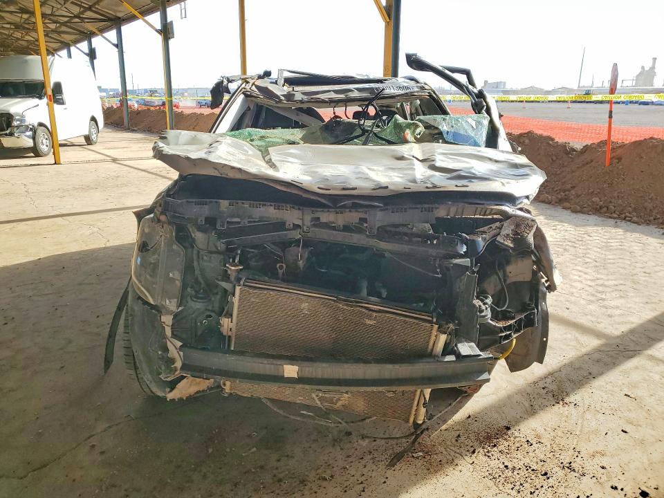 2022 Kia Telluride VIN 5XYP3DHC6NG310666 COPART salvage auction — ALL OVER, Az - Cert Of Title - Salvage, sold $975 on 2026-07-20 (photo 5)