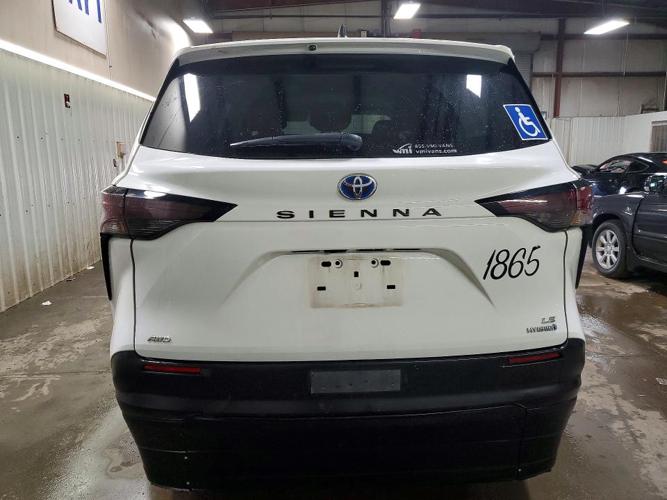 2023 Toyota Sienna VIN 5TDKSKFCXPS086425 COPART salvage auction — WATER/FLOOD, Il - Salvage Cert-Flood, sold $10,200 on 2026-07-14 (photo 6)