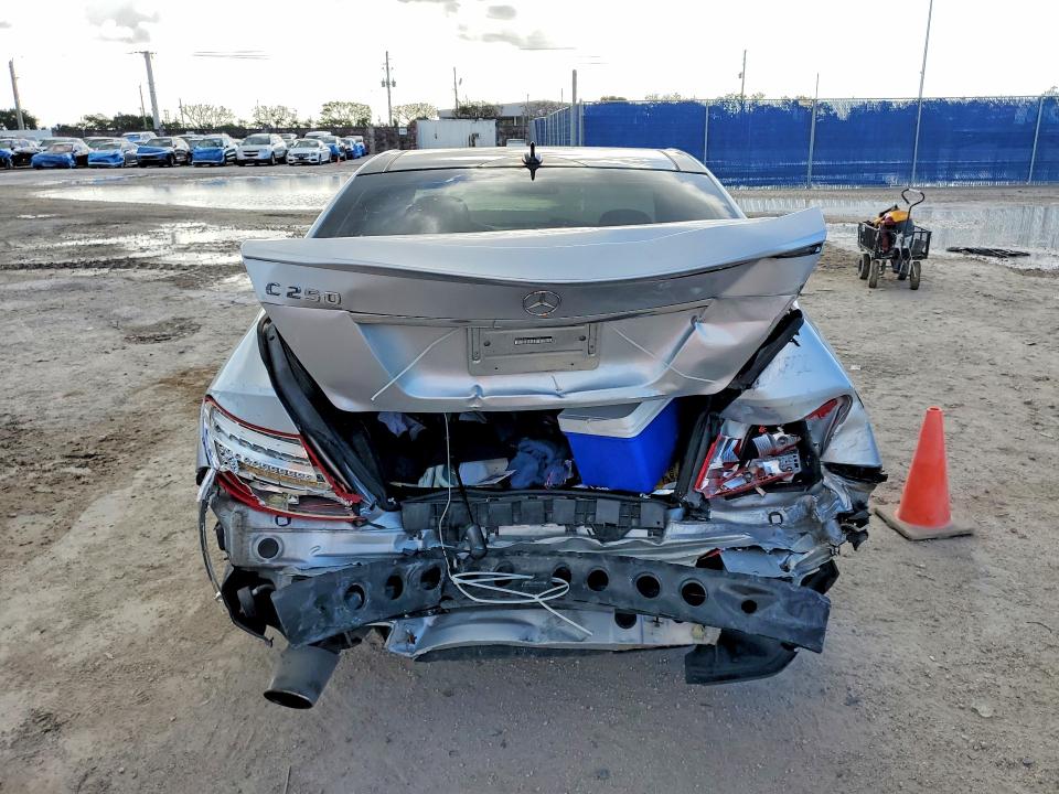 2012 Mercedes-benz C-klasse VIN WDDGF4HB1CR236222 COPART salvage auction — REAR END, Fl - Cert Of Title Slvg Rebuildable, sold $650 on 2026-08-03 (photo 6)
