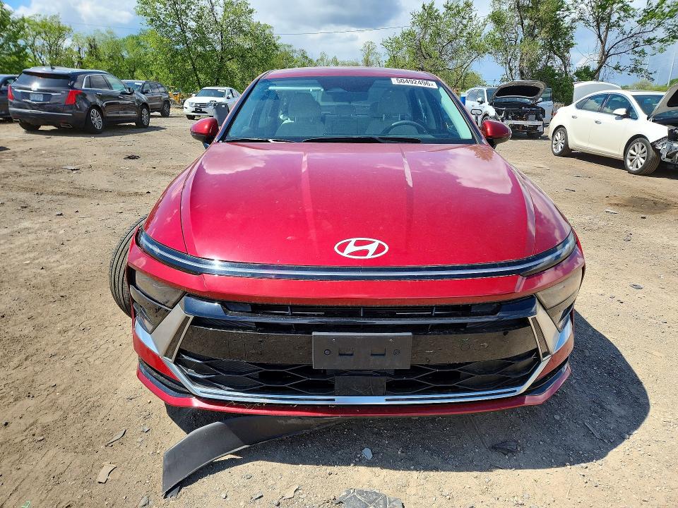 2024 Hyundai Sonata VIN KMHL64JAXRA397312 COPART salvage auction — SIDE, Md - Cert Of Salvage > 75% Damage, sold $5,300 on 2026-07-07 (photo 5)