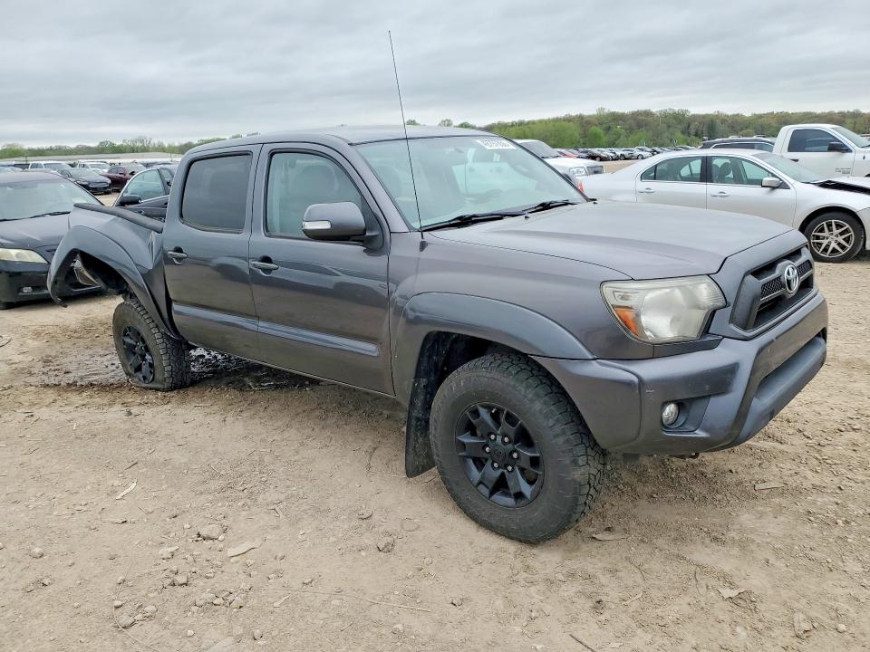 2015 Toyota Tacoma VIN 5TFLU4EN4FX142123 COPART salvage auction — REAR END, MO - SALVAGE CERTIFICATE OF TITLE, sold $5,600 on 2026-07-28 (photo 4)