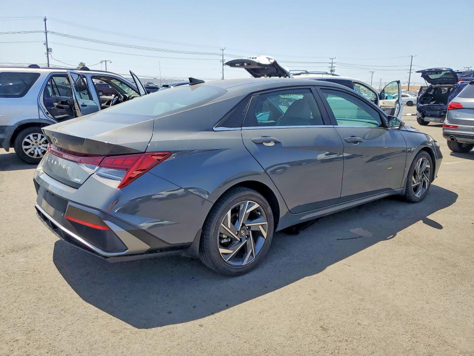 2024 Hyundai Elantra VIN KMHLN4DJ1RU099731 COPART salvage auction — SIDE, St - Salvage Title, sold $4,100 on 2026-07-20 (photo 3)