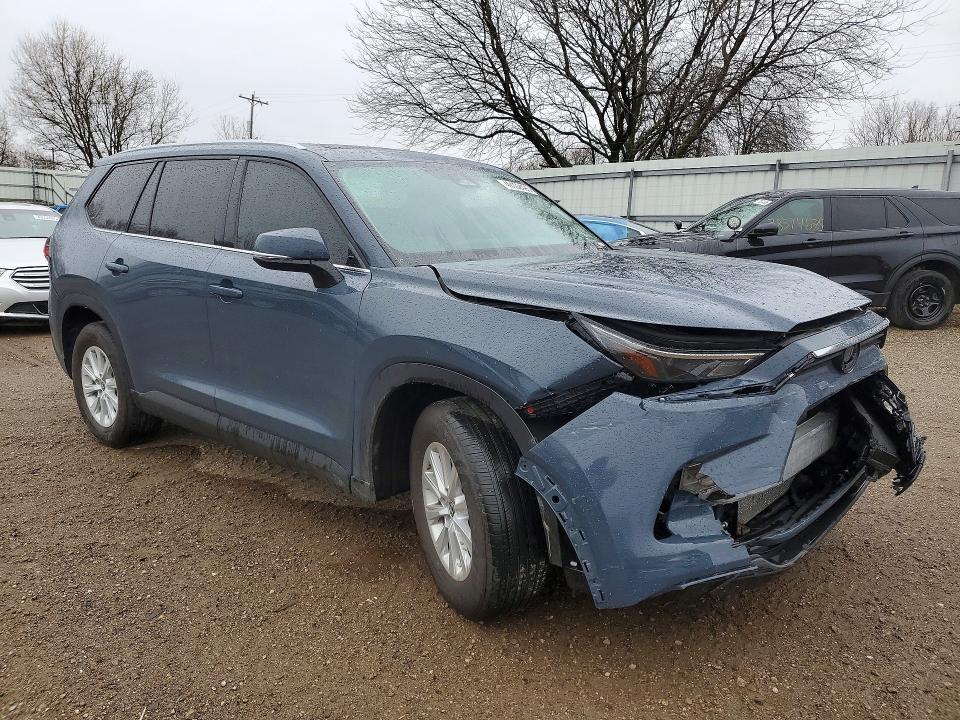 2024 Toyota Highlander VIN 5TDAAAB53RS039983 COPART salvage auction — FRONT END, Mi - Certificate Of Title, sold $22,000 on 2026-07-08 (photo 4)
