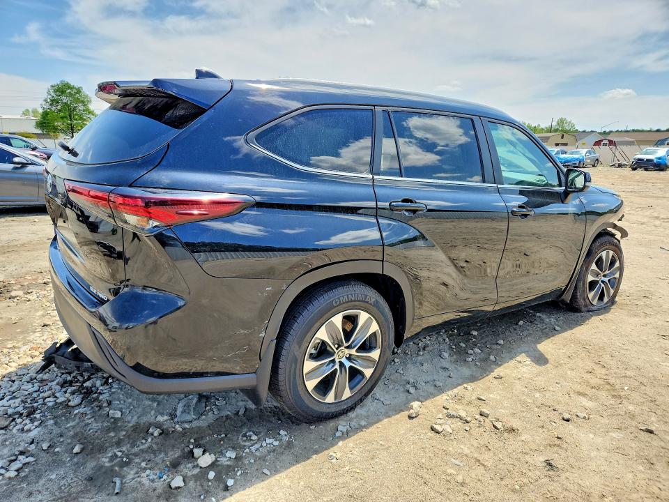 2024 Toyota Highlander VIN 5TDKDRBH4RS545259 COPART salvage auction — FRONT END, Md - Cert Of Salvage > 75% Damage, sold $9,000 on 2026-07-28 (photo 3)