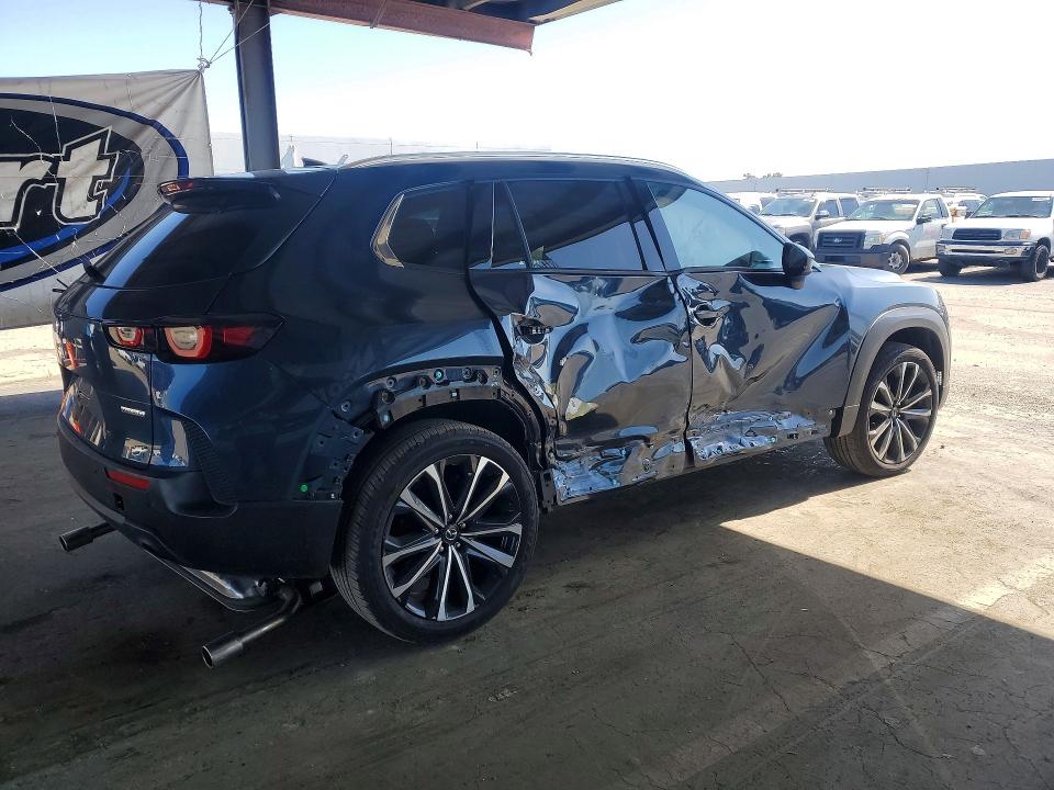 2025 Mazda Cx-50 VIN 7MMVABEM5SN317854 COPART salvage auction — SIDE, Salvage Title, sold $11,400 on 2026-07-09 (photo 3)