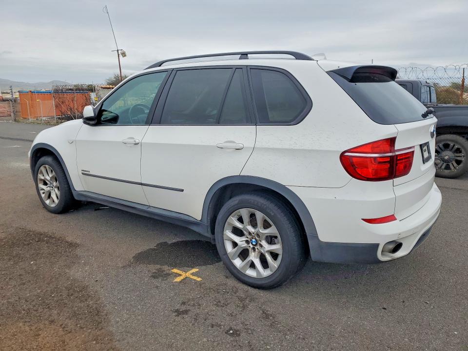 2013 BMW X5 VIN 5UXZV4C54D0B04845 COPART salvage auction — WATER/FLOOD, Hi - Certificate Of Salvage, sold $550 on 2026-07-27 (photo 2)