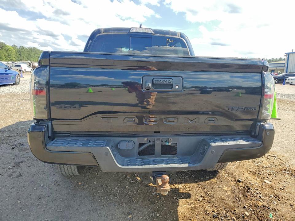 2018 Toyota VIN 5TFCZ5ANXJX134632 COPART salvage auction — SIDE, Tx - Certificate Of Title, sold $19,900 on 2026-07-06 (photo 6)