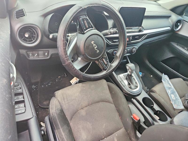 2024 Kia Forte VIN 3KPF24AD8RE773560 COPART salvage auction — SIDE, La - Cert Of Title-Salvage, sold $3,500 on 2026-07-09 (photo 8)