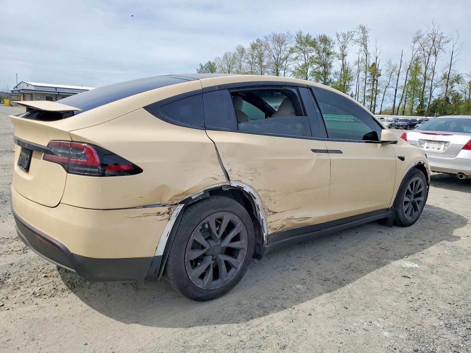 2023 Tesla Model x VIN 7SAXCBE51PF403490 COPART salvage auction — SIDE, Salvage Title, sold $15,300 on 2026-07-27 (photo 3)
