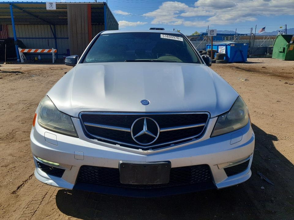 2012 Mercedes-benz C-klasse VIN WDDGF4HB3CR227425 COPART salvage auction — FRONT END, Tx - Dis/Dlr/Exp Only Salvage Title, sold $650 on 2026-07-08 (photo 5)