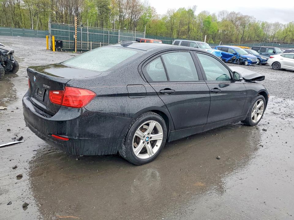 2015 BMW 3er VIN WBA3B5C55FF961966 COPART salvage auction — FRONT END, Salvage Title, sold $1,100 on 2026-07-15 (photo 3)
