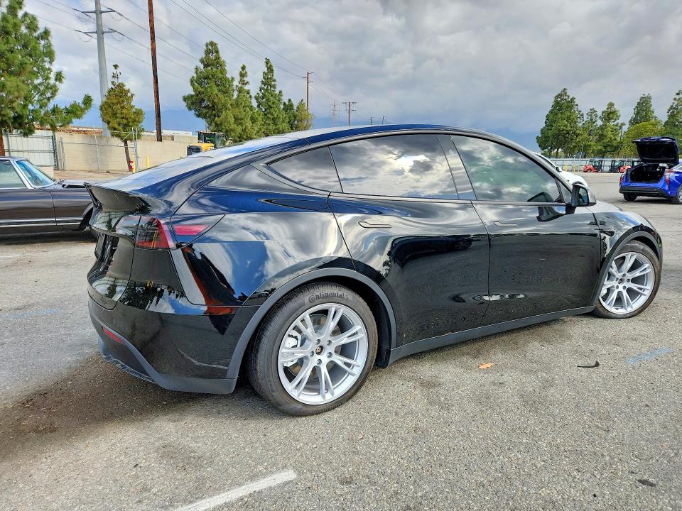 2024 Tesla Model y VIN 7SAYGDEE2RF066383 COPART salvage auction — FRONT END, Ca - Salvage Certificate, sold $14,900 on 2026-07-28 (photo 3)