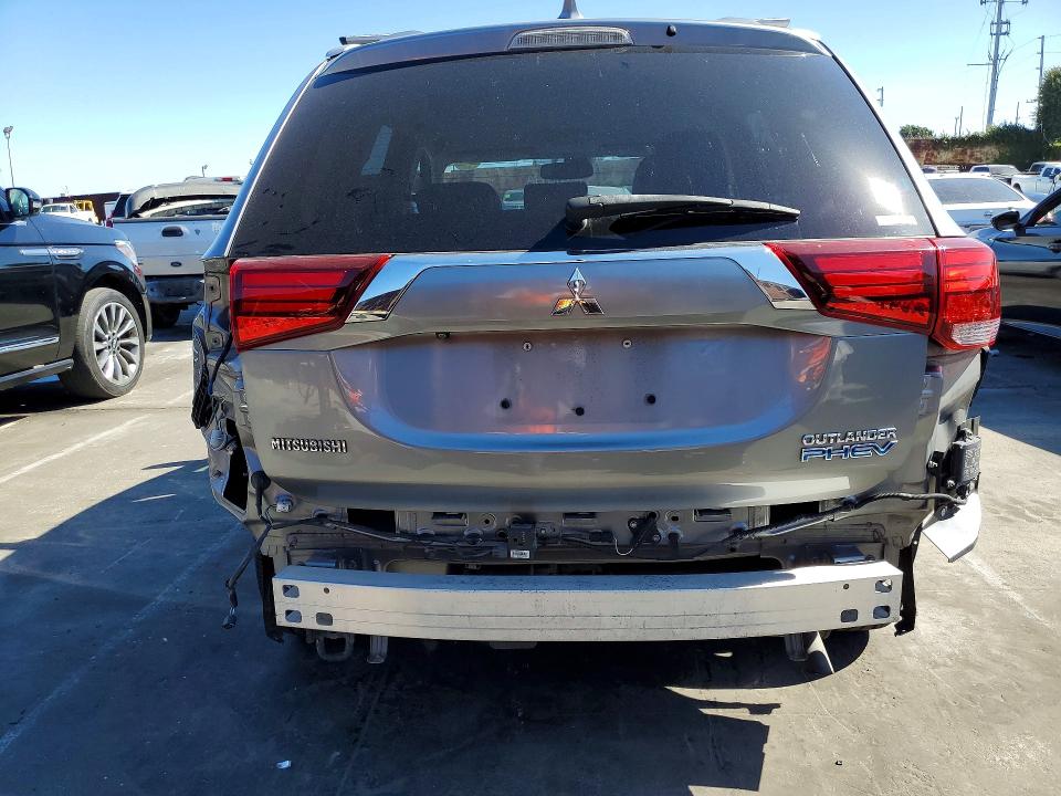 2018 Mitsubishi Outlander VIN JA4J24A57JZ031561 COPART salvage auction — REAR END, Salvage Title, sold $6,100 on 2026-07-15 (photo 6)