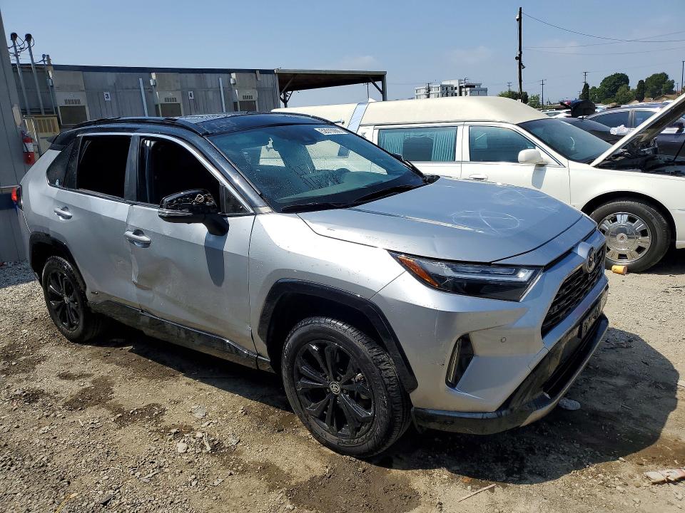 2024 Toyota Rav4 VIN JTME6RFV8RJ061504 COPART salvage auction — SIDE, Ca - Salvage Certificate, sold $11,600 on 2026-07-13 (photo 4)