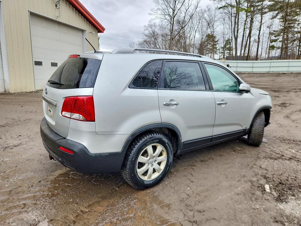 2013 Kia Sorento VIN 5XYKTDA27DG390716 COPART salvage auction — FRONT END, Nh - Cert Of Title-Salvage, sold $550 on 2026-07-13 (photo 3)