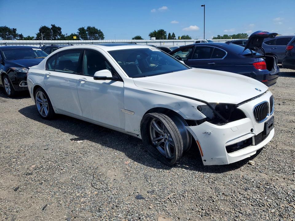 2013 BMW 7er VIN WBAYE4C50DDW22595 COPART salvage auction — FRONT END, Salvage Title, sold $2,150 on 2026-07-09 (photo 4)