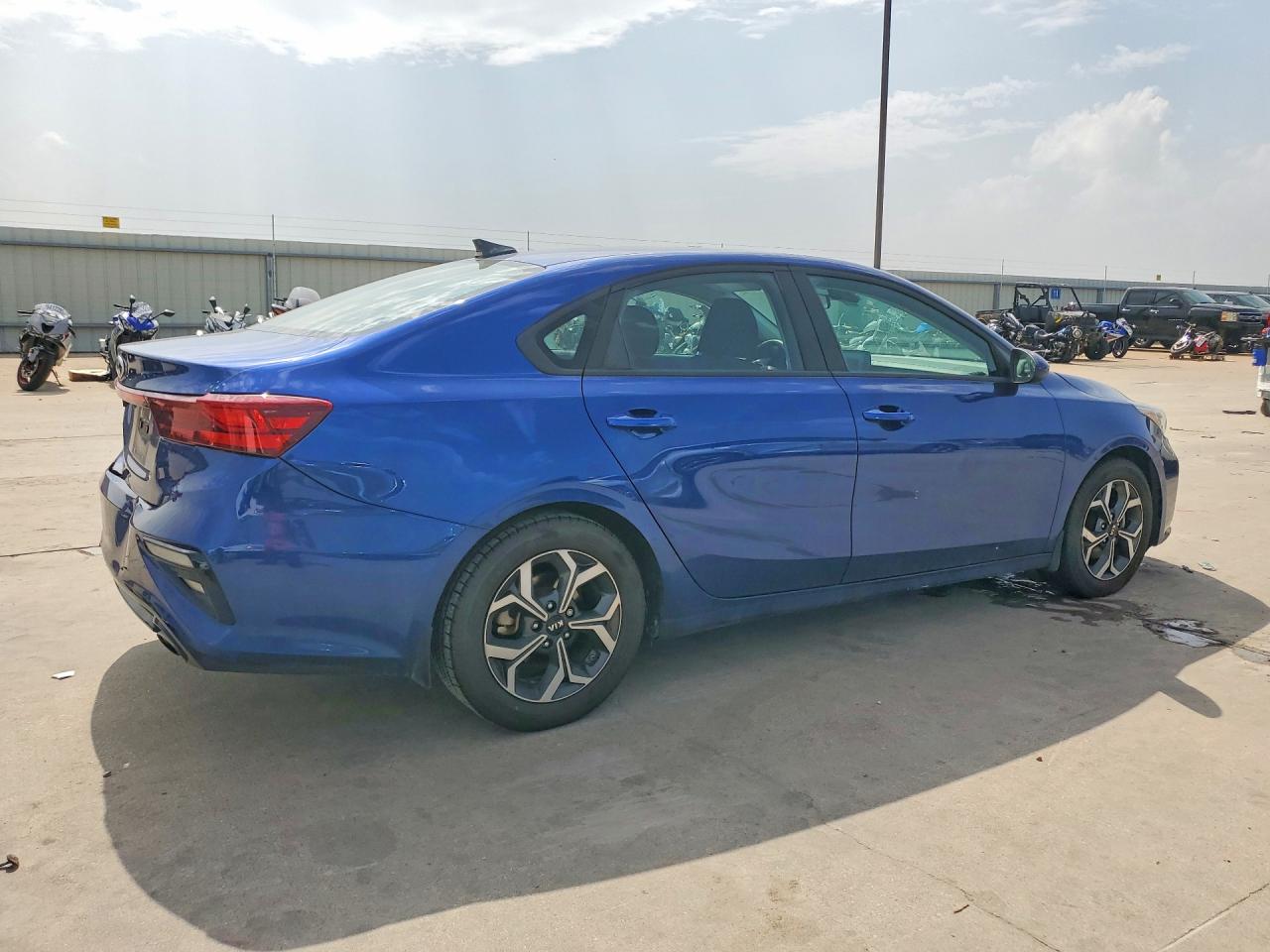 2020 Kia Forte VIN 3KPF24AD7LE218249 COPART salvage auction — Rear End, TX - SALVAGE VEHICLE TITLE, sold $4,200 on 2026-06-25 (photo 3)
