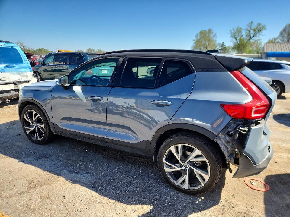 2020 Volvo Xc40 VIN YV4162UM5L2183882 COPART salvage auction — REAR END, Ks - Cert Of Title-Salvage, sold $700 on 2026-07-29 (photo 2)