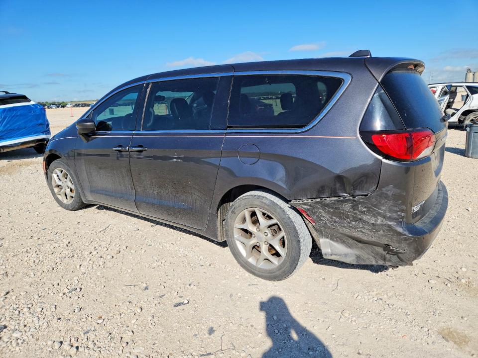 2017 Chrysler Pacifica VIN 2C4RC1BG6HR779968 COPART salvage auction — REAR END, Tx - Salvage Vehicle Title, sold $3,150 on 2026-07-02 (photo 2)