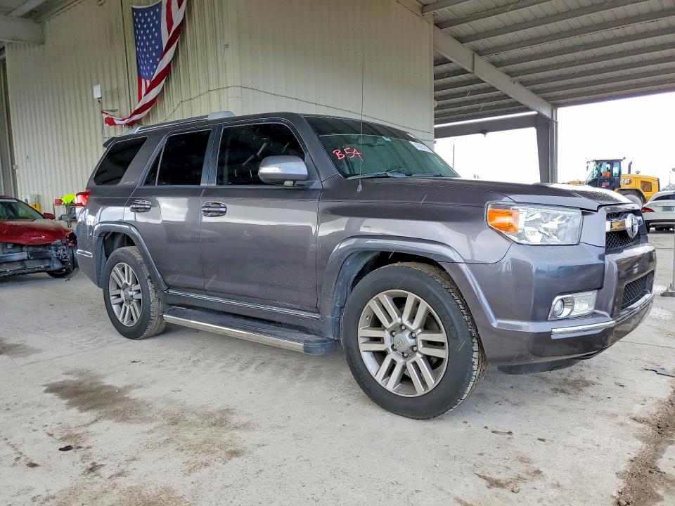 2012 Toyota 4runner VIN JTEZU5JR2C5043280 COPART salvage auction — MINOR DENT/SCRATCHES, Fl - Certificate Of Title (P), sold $10,300 on 2026-07-29 (photo 4)