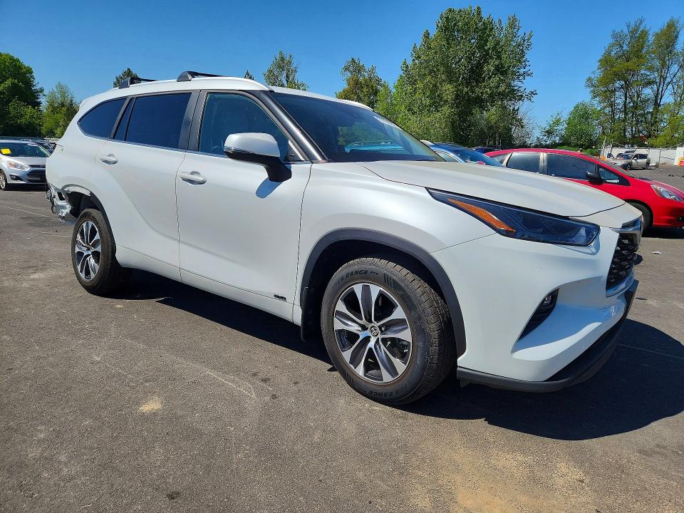 2023 Toyota Highlander VIN 5TDKBRCH3PS577217 COPART salvage auction — REAR END, OR, sold $10,400 on 2026-07-29 (photo 4)