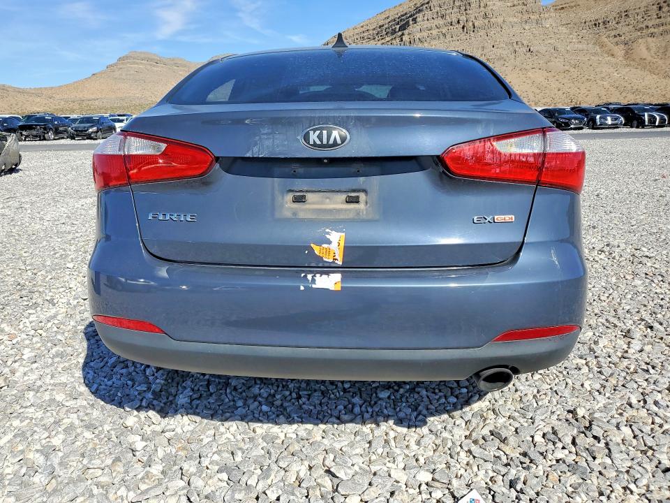 2014 Kia Forte VIN KNAFX4A80E5111611 COPART salvage auction — VANDALISM, Nv - Salvage Title, sold $1,800 on 2026-07-29 (photo 6)