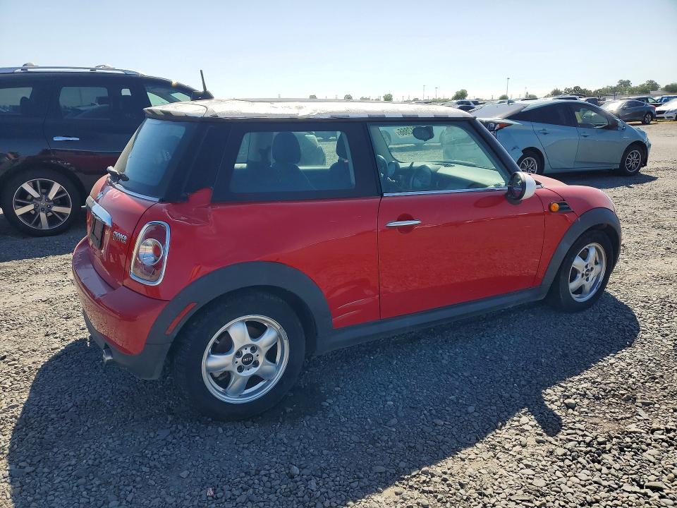 2011 Mini Cooper VIN WMWSU3C51BT092921 COPART salvage auction — FRONT END, Ca - Dis/Dlr/Exp Only Clean Title, sold $450 on 2026-07-02 (photo 3)