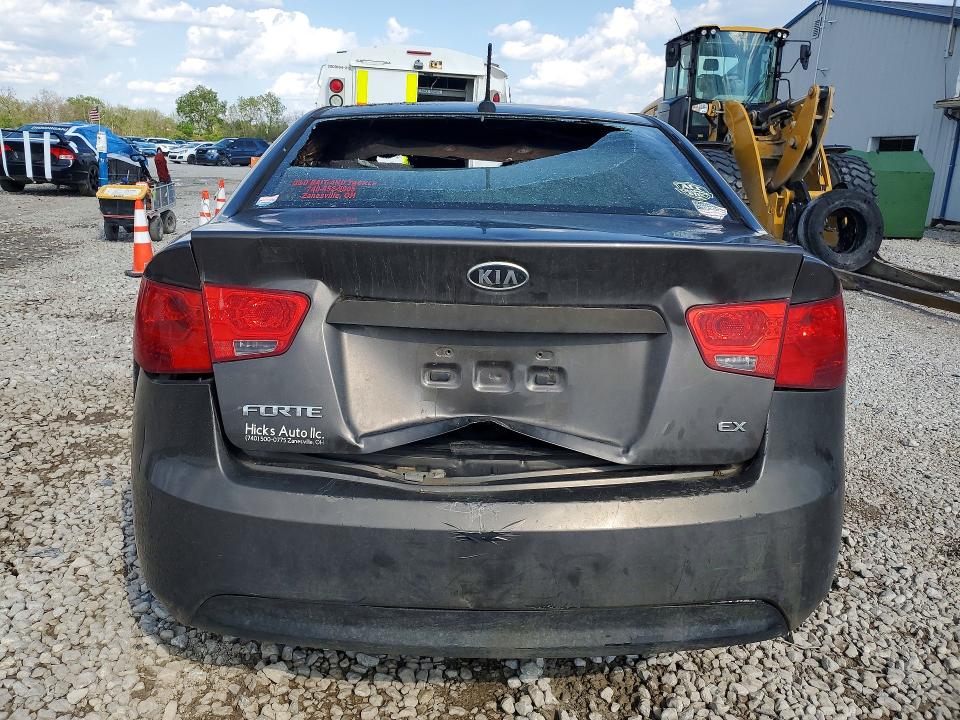 2011 Kia Forte VIN KNAFU4A28B5425328 COPART salvage auction — Burn Engine, OH - CERT OF TITLE-SALVAGE, sold $250 on 2026-07-24 (photo 6)
