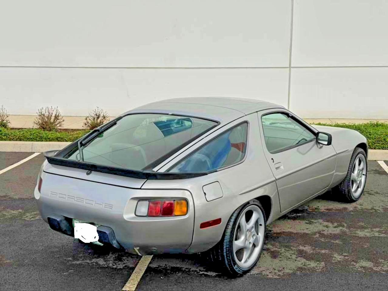 1982 Porsche 928 VIN WP0JA092XCS820309 COPART salvage auction — Minor Dent/Scratches, WA - VEHICLE CERT OF OWNERSHIP-TITL (P), sold $3,100 on 2026-04-22 (photo 4)