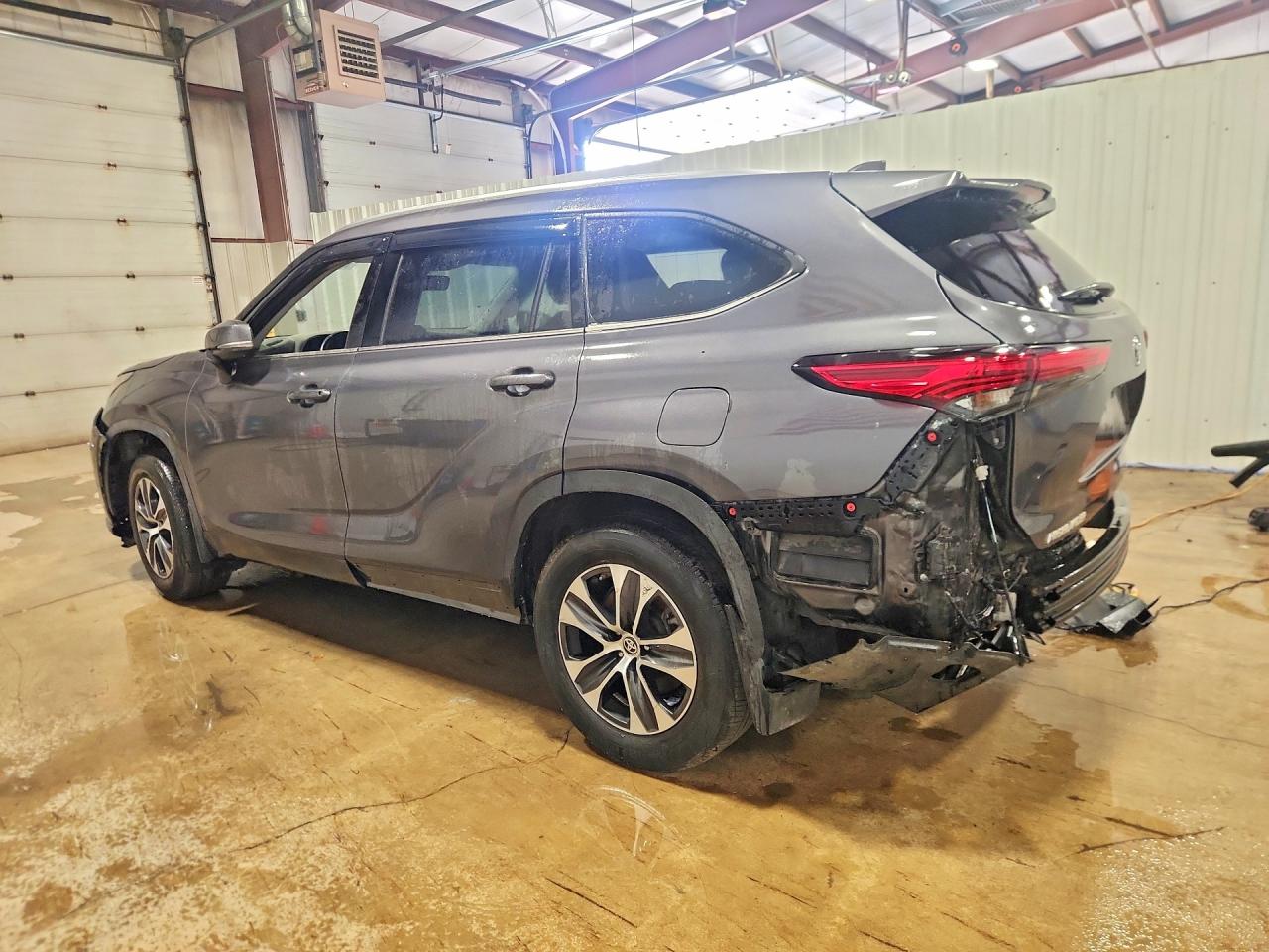 2021 Toyota Highlander VIN 5TDGZRBH2MS160508 COPART salvage auction — Rear End, IN - CERTIFICATE OF TITLE, sold $10,800 on 2026-07-09 (photo 2)