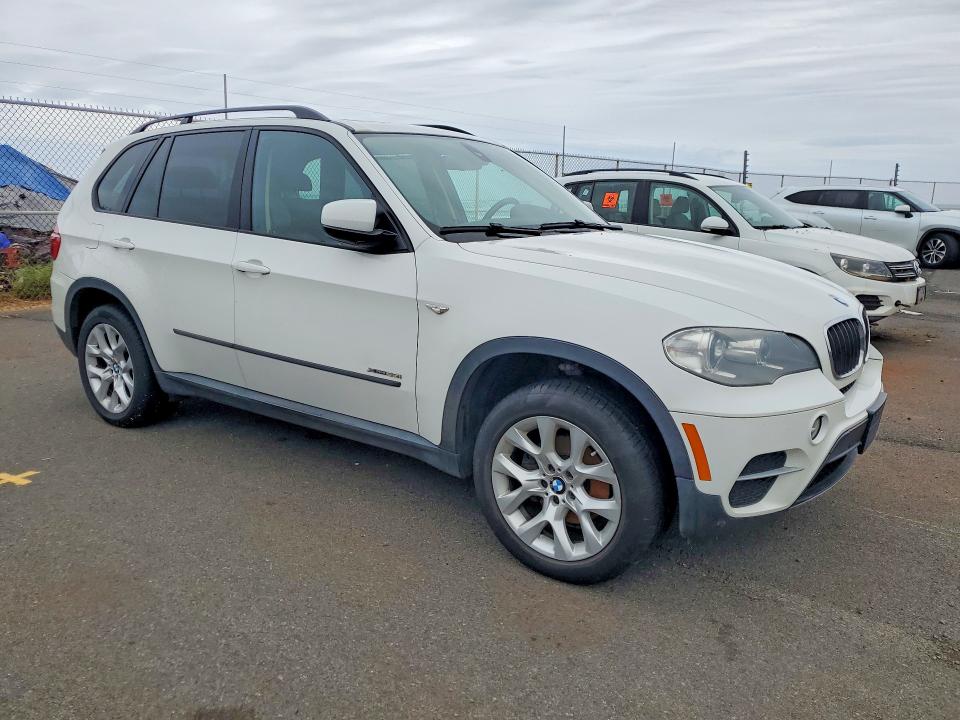 2013 BMW X5 VIN 5UXZV4C54D0B04845 COPART salvage auction — WATER/FLOOD, Hi - Certificate Of Salvage, sold $550 on 2026-07-27 (photo 4)