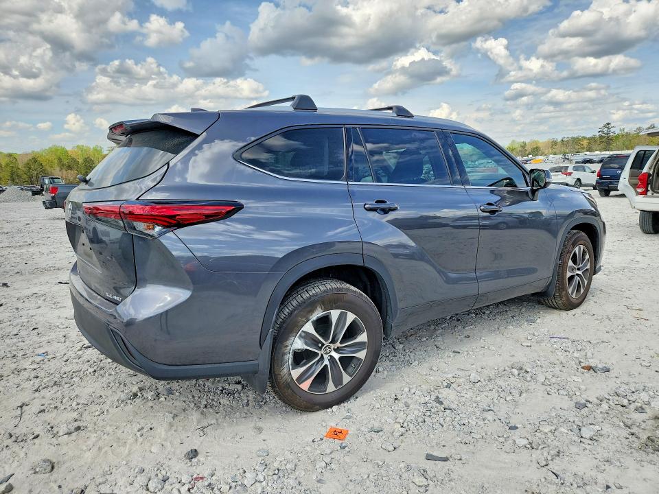 2022 Toyota Highlander VIN 5TDGZRBH5NS174095 COPART salvage auction — SIDE, Ga - Cert Of Title-Salvage, sold $17,600 on 2026-07-27 (photo 3)