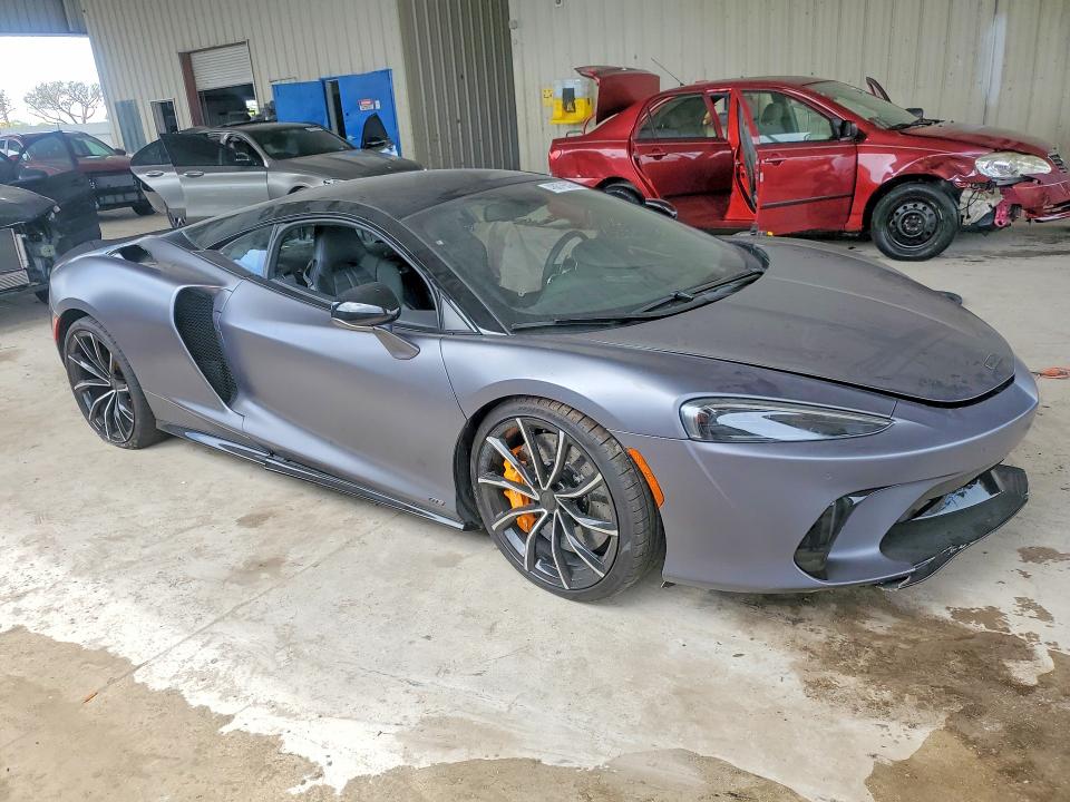 2025 Mclaren VIN SBM22GCA6SW003380 COPART salvage auction — UNDERCARRIAGE, Fl - Cert Of Title Slvg Rebuildable, sold $82,000 on 2026-07-02 (photo 4)