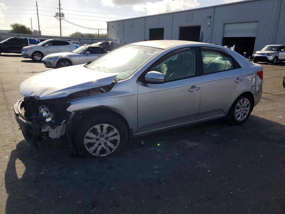2013 Kia Forte VIN KNAFU4A23D5718475 COPART salvage auction — FRONT END, Salvage Title, sold $425 on 2026-07-15 (photo 1)