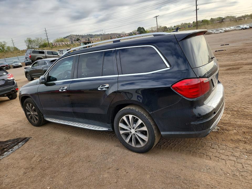 2013 Mercedes-benz Gl-klasse VIN 4JGDF7CE4DA255942 COPART salvage auction — NORMAL WEAR, Salvage Title, sold $750 on 2026-07-15 (photo 2)