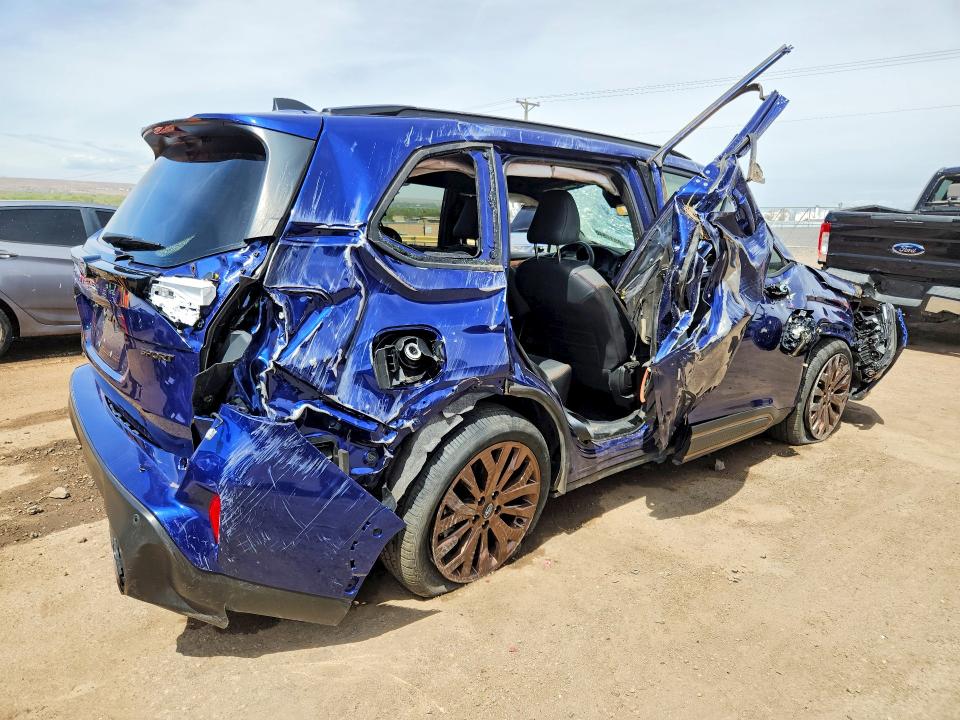 2025 Subaru Forester VIN JF2SLDHC6SH443037 COPART salvage auction — ROLLOVER, Co - Salvage Title, sold $1,950 on 2026-07-02 (photo 3)