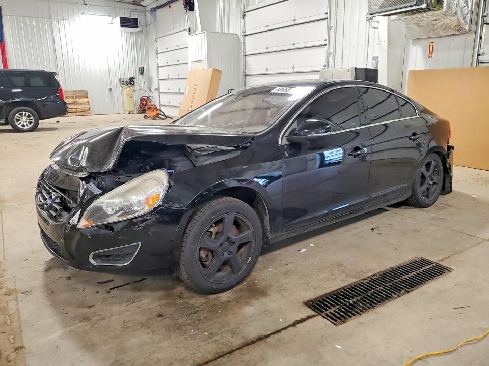 2013 Volvo S60 VIN YV1612FH4D2211397 COPART salvage auction — FRONT END, Mn - Cert Of Title-Prior Salvage, sold $900 on 2026-07-07 (photo 1)