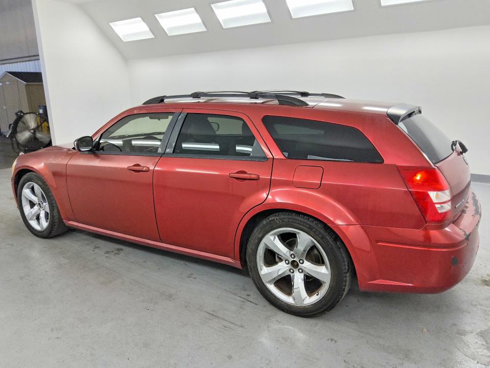 2007 Dodge Magnum VIN 2D4FV47T17H717390 COPART salvage auction — NORMAL WEAR, CA - CERTIFICATE OF TITLE, sold $50 on 2026-07-09 (photo 2)