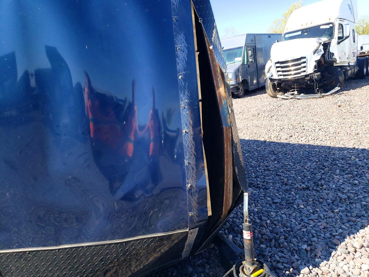 2026 Quality Cargo 16' Cargo VIN 50ZBE1169TN070679 COPART salvage auction — Front End, IN - CERT OF TITLE-SALVAGE TITLE, sold $1,450 on 2026-07-09 (photo 9)