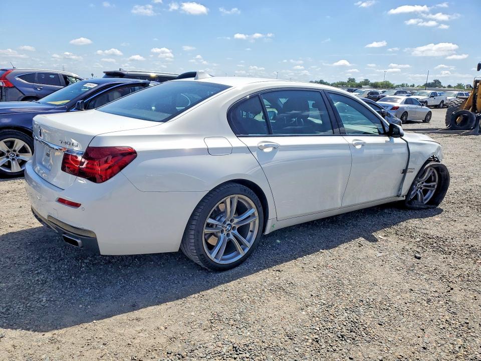 2013 BMW 7er VIN WBAYE4C50DDW22595 COPART salvage auction — FRONT END, Salvage Title, sold $2,150 on 2026-07-09 (photo 3)
