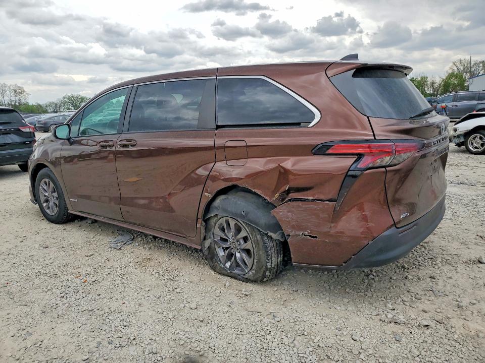 2021 Toyota Sienna VIN 5TDKSKFC5MS016343 COPART salvage auction — FRONT END, Id - Salvage Certificate Of Title, sold $8,800 on 2026-07-21 (photo 2)