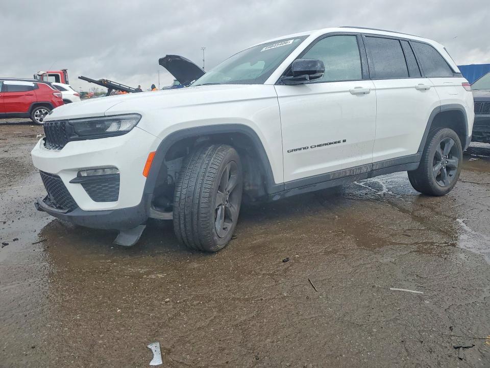 2025 Jeep Cherokee VIN 1C4RJHBG3SC330777 COPART salvage auction — FRONT END, Mi - Certificate Of Title, sold $17,900 on 2026-07-28 (photo 1)
