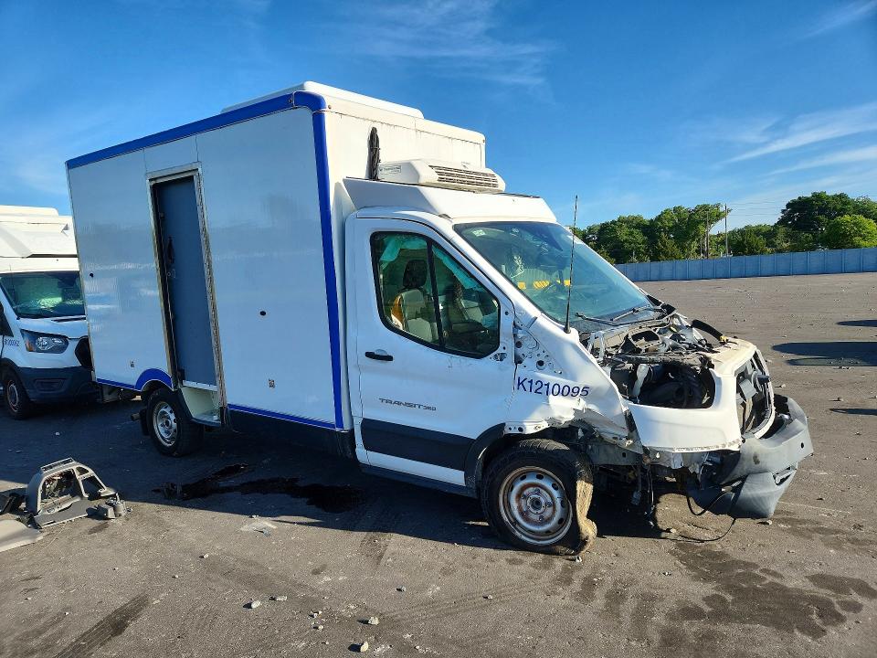 2021 Ford Transit VIN 1FDBW5Z8XMKA79941 COPART salvage auction — FRONT END, Fl - Certificate Of Title, sold $7,500 on 2026-07-29 (photo 4)