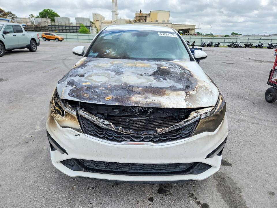 2019 Kia Optima VIN 5XXGT4L31KG297011 COPART salvage auction — ENGINE BURN, OK - CERTIFICATE OF TITLE-JUNKED, sold $150 on 2026-07-16 (photo 5)