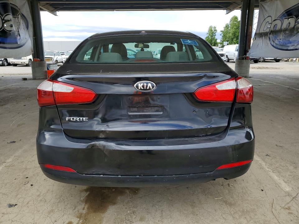 2016 Kia Forte VIN KNAFK4A62G5612144 COPART salvage auction — MINOR DENT/SCRATCHES, Ca - Dis/Dlr/Exp Only Clean Title, sold $725 on 2026-07-02 (photo 6)