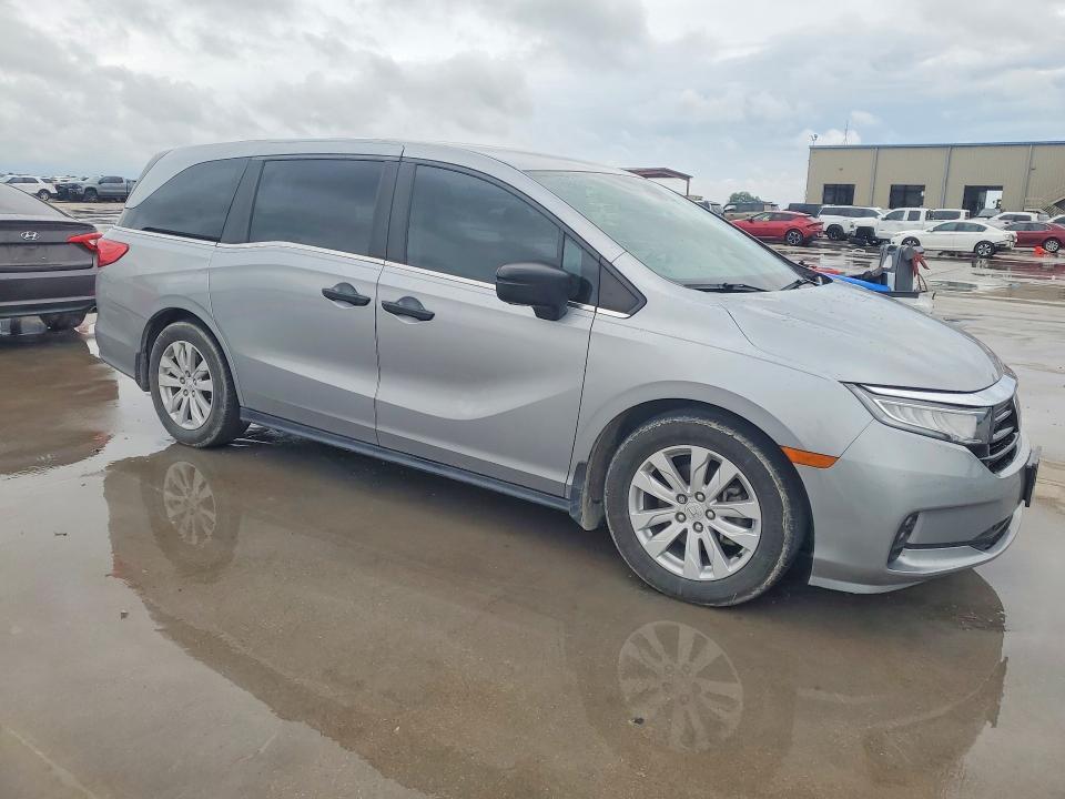 2021 Honda Odyssey VIN 5FNRL6H24MB004941 COPART salvage auction — HAIL, Tx - Salvage Vehicle Title, sold $6,300 on 2026-07-09 (photo 4)