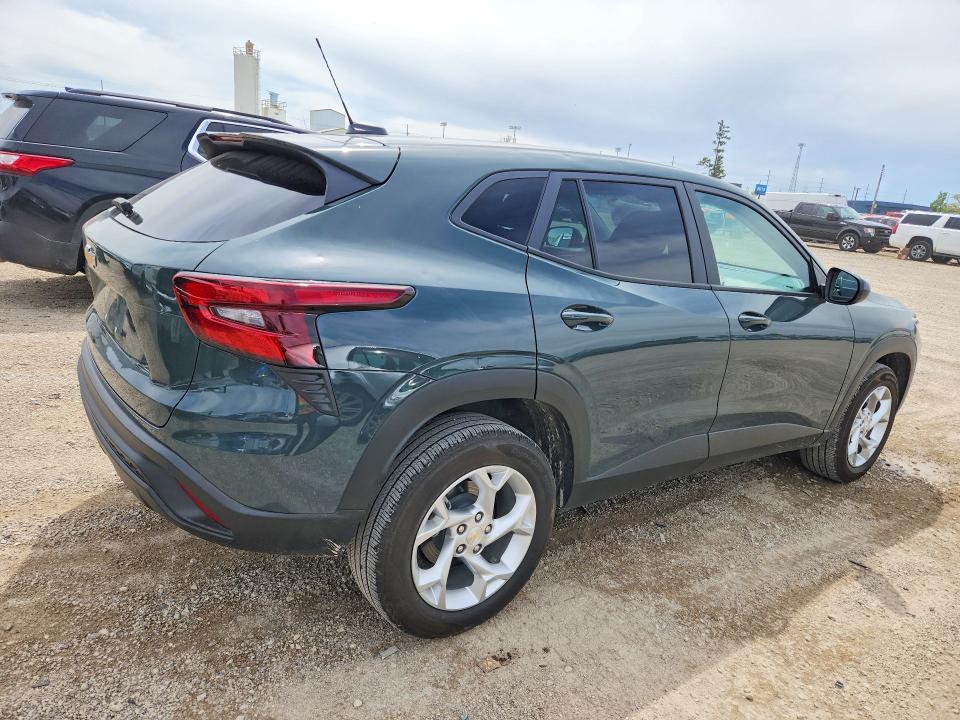 2025 Chevrolet VIN KL77LFEP4SC149931 COPART salvage auction — HAIL, IA - CERT OF TITLE-SALVAGE TITLE, sold $8,500 on 2026-07-08 (photo 3)